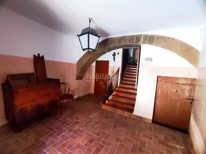 Foto 86159f6c-6310-41ae-a608-19c24071534e. Casa adossada amb aparcament a Azlor