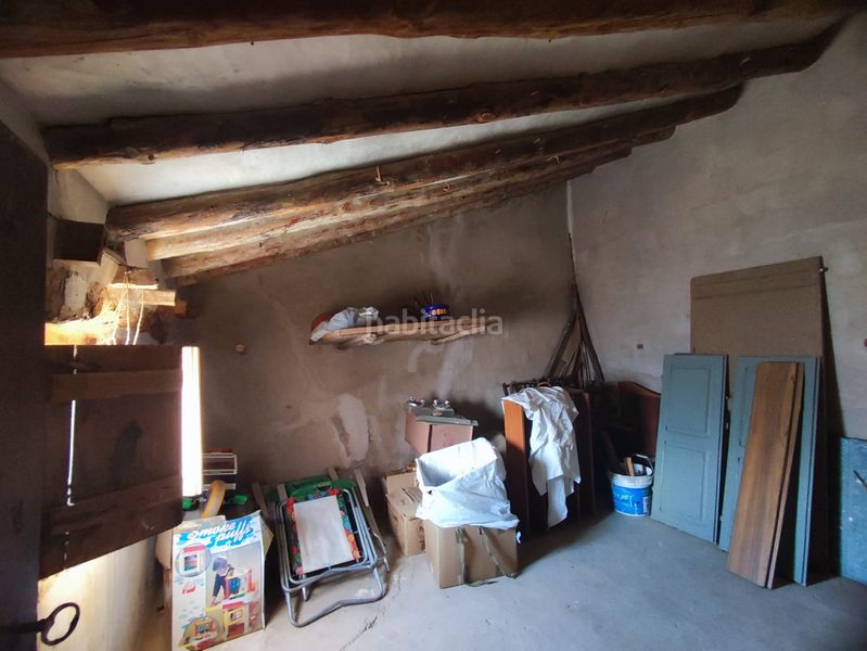 Foto 96386e9d-fde0-4b7e-989e-501f3296f873. Casa adossada amb aparcament a Azlor