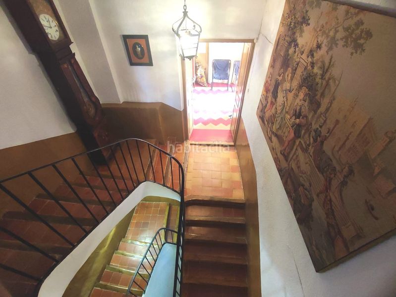 Foto a8d61390-ff49-43e8-878f-e26431c9457b. Casa adossada amb aparcament a Azlor