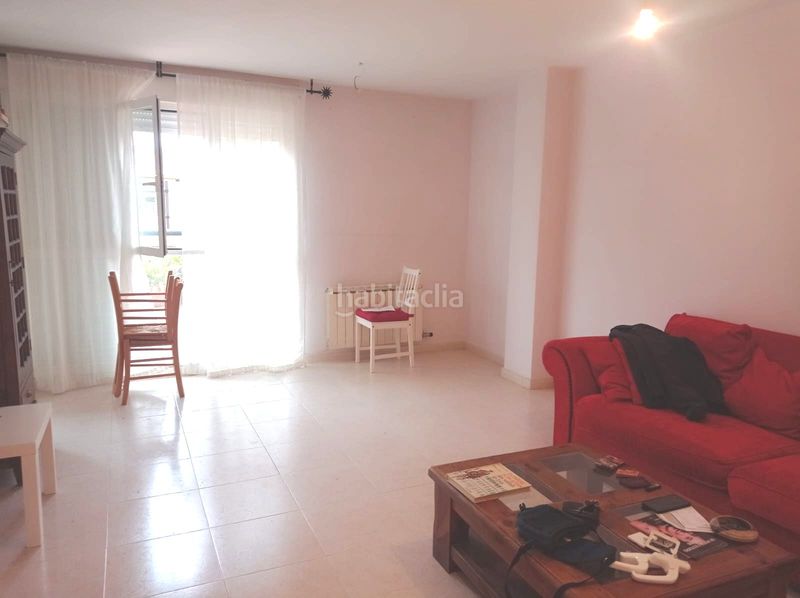 Foto 5a656c35-2d42-4c78-af88-4b98375ac584. Pis amb calefacció aparcament a Monzón