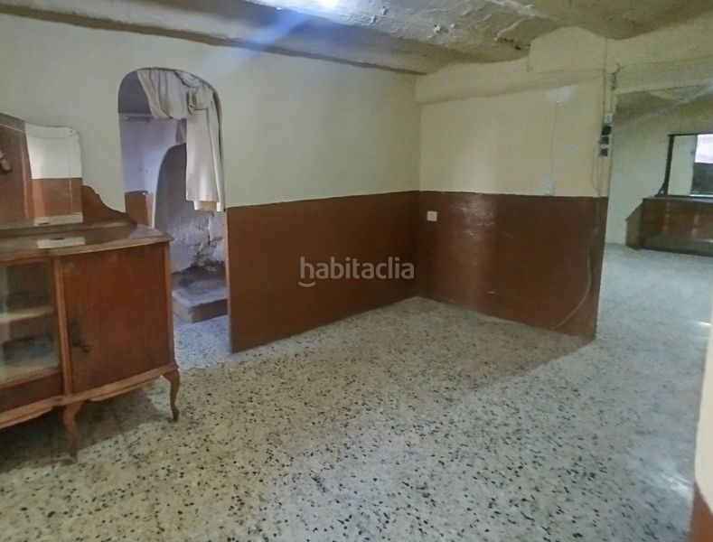 Foto f6dbd6e8-cbea-4c4d-8a24-c6f7c4657a63. Masia a Esplús
