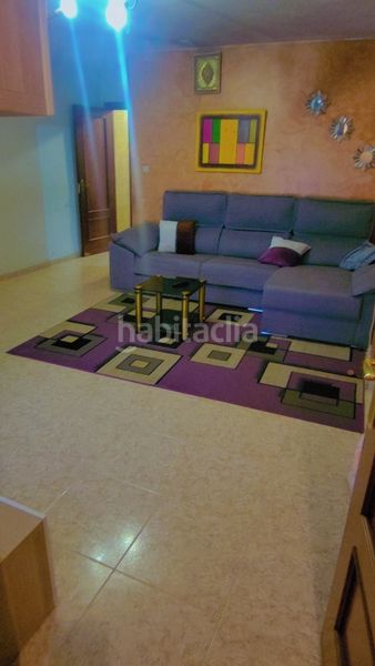 Foto 1c19e61e-ade7-44b0-98ed-5c23d1e06498. Casa adossada a Monzón