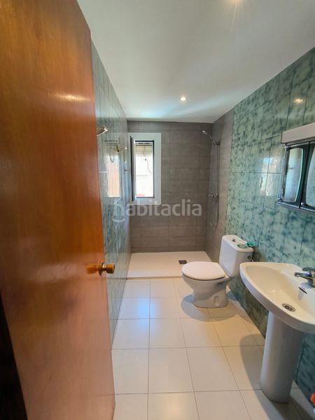 Foto 1047a954-15b2-4a74-9151-bd78ce15019a. Masia amb calefacció aparcament a Binaced