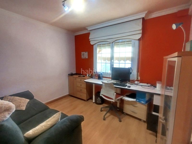 Foto bdb7a486-7bb8-42a3-96ec-574cc1858260. Casa adossada amb calefacció aparcament piscina a Binéfar