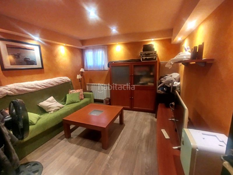Foto f9ff8e64-1c72-4704-8d8b-6fb697c567cf. Casa adossada amb calefacció aparcament piscina a Binéfar