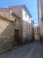 Masia a Alcolea de Cinca