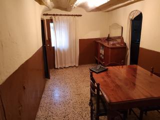 Masia a Esplús