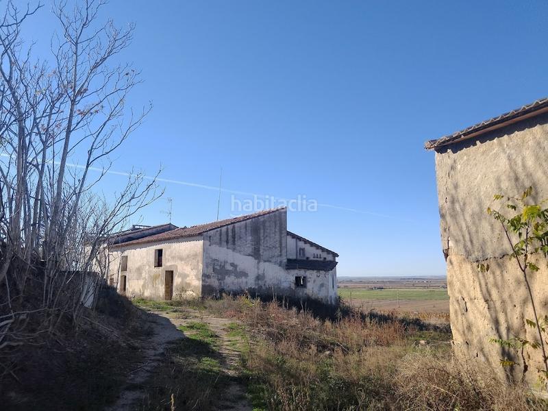 Foto fc28e077-5e35-4cdd-bbd5-c8536820d1b5. Masia amb aparcament a Altorricón