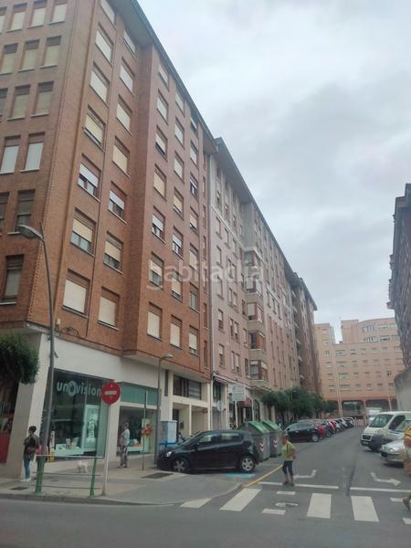 Foto 2b91c2e9-a36e-421c-a490-6a750a1e4c88. Car parking in calle eladio laredo 5 in Centro Castro - Urdiales