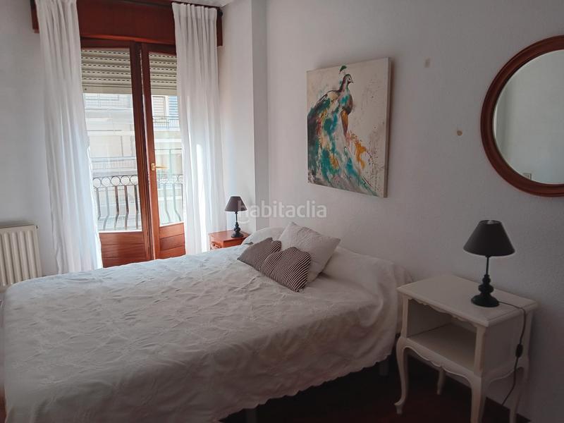 Foto 7b425ac4-7338-4f52-b421-f1372576c1f0. Alquiler piso en calle leonardo rucabado 26p en Centro Castro - Urdiales