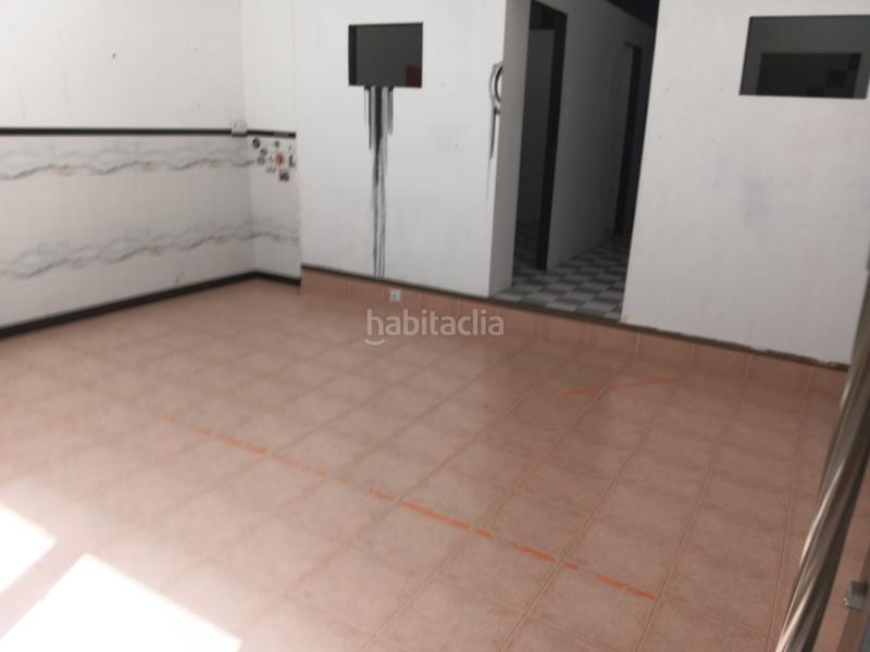 Foto 7d2beb9c-394d-4f6e-9135-b50af0a3a70c. Lloguer local comercial a calle venancio bosco 6 a Castro - Urdiales