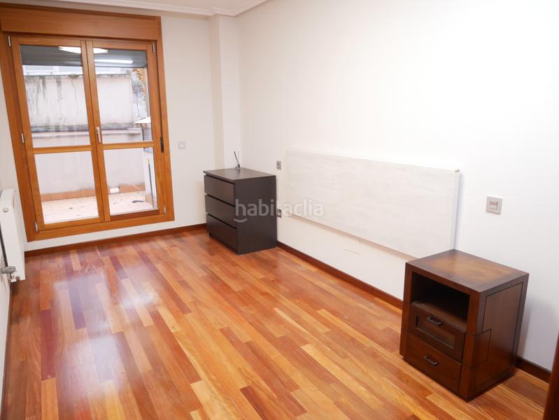 Foto 894bce2e-b131-4529-8422-2a9a7fb2cb97. Appartement in avenida de pando 9 in Milán - Pumarín Oviedo