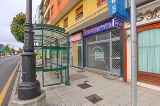 Lloguer Local Comercial a Oviedo - calle tenderina 145. Local en tenderina, frente a la parada del bus