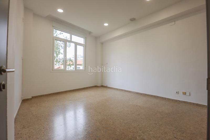 Foto fc23ab88-ae60-41d9-81db-bbdefa4706b7. Lloguer local comercial a Oviedo - san pedro mestallón 11 a Oviedo