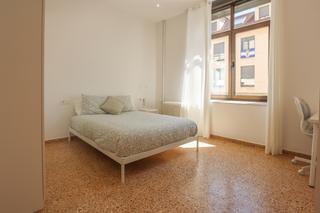 Rent Flat in Oviedo - plaza santullano 17. Habitación en alquiler solo estudiantes o trabajadores temporale