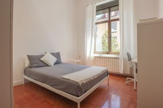 Alquiler Piso en Oviedo - plaza santullano 17. Habitación con todos los gastos incluidos