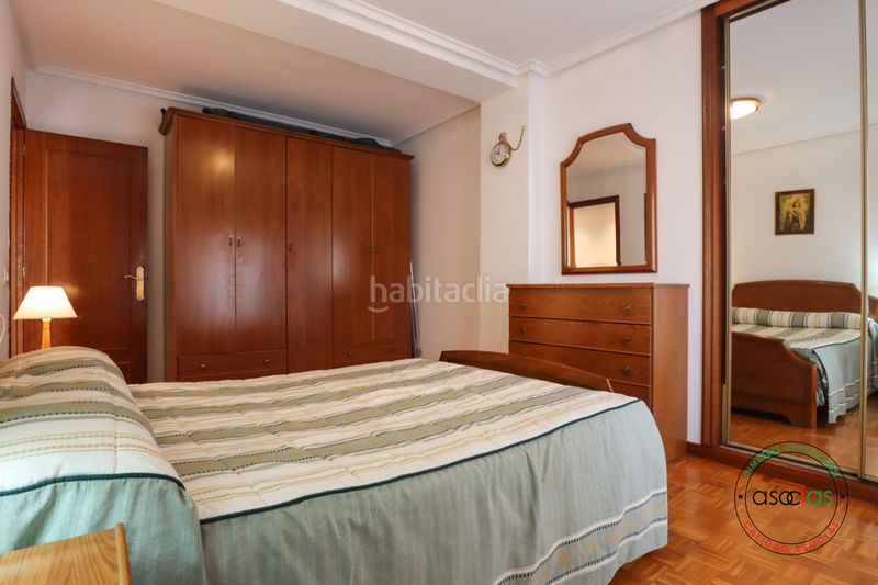 Foto be8af25b-1e27-4a1d-a5d8-3af6090e87ad. Pis amb calefacció aparcament a El Postigo Oviedo