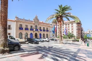 Lloguer Pis  Oviedo - cl matematico pedrayes 15. Exclusividad, espacio y ubicación privilegiada en el corazón de