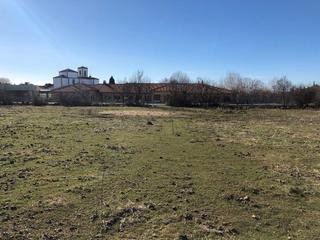 Terreny residencial a Trescasas. Suelo urbanizable sectorizado en venta trescasas (segovia)

 * b