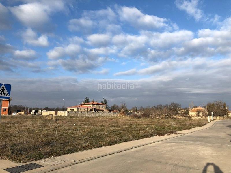Foto d7588d17-5529-4c81-a395-38cb2050c52d. Residential plot in Pelayos del Arroyo