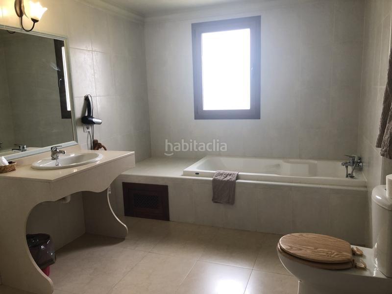 Foto 27fc51e1-04bb-4f30-b6f1-56484ae2e41a. Edifici a Torrecaballeros