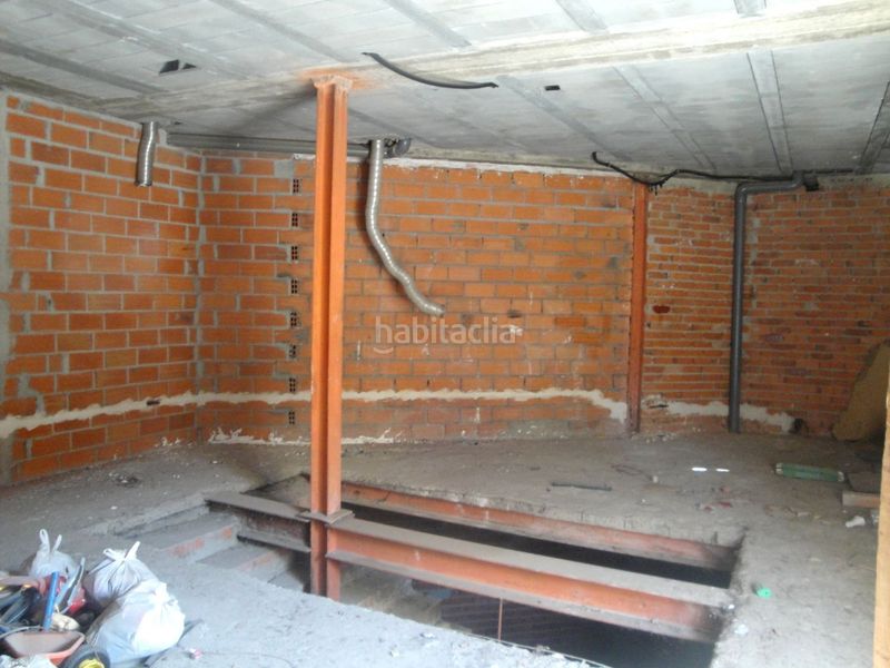 Foto ad1aa2ee-07ef-4bf6-99b2-1302b95f8ce4. Local comercial a el mayo 19 a Navafría