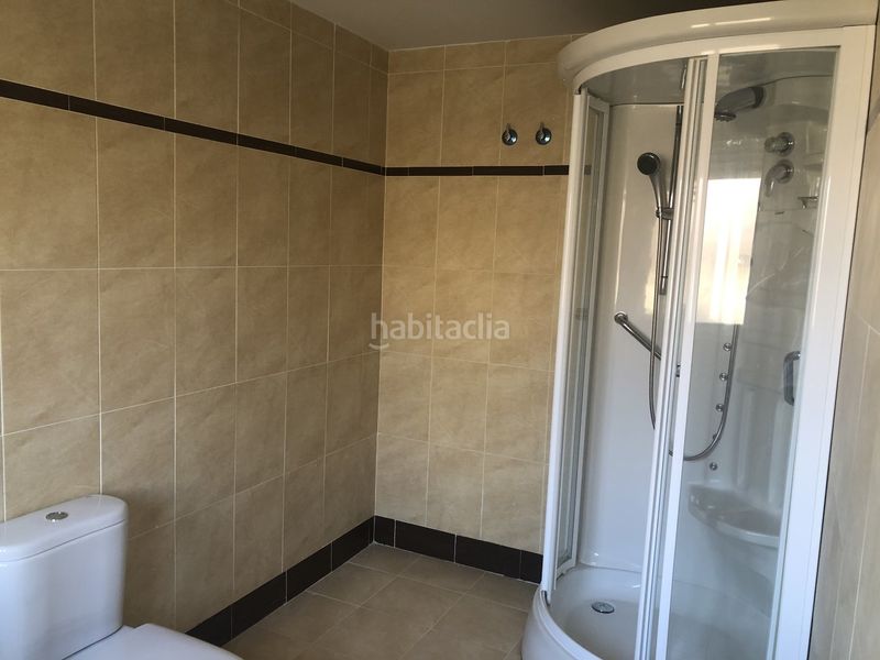 Foto 54515e84-2c0d-4785-ad2c-c71abb068d59. Casa adossada amb calefacció aparcament a Lastrilla (La)