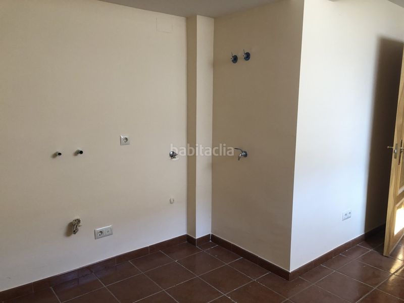 Foto 78e22a05-35b0-4b14-befe-019d57635631. Casa adossada amb calefacció aparcament a Lastrilla (La)