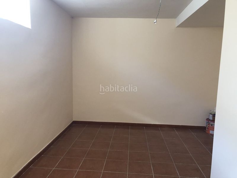 Foto b474082f-90e2-4285-a083-670a55e19ff0. Casa adossada amb calefacció aparcament a Lastrilla (La)