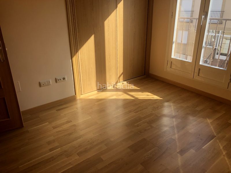 Foto ce2f21a2-7b16-4e8c-b6b1-30afce11bbca. Casa adossada amb calefacció aparcament a Lastrilla (La)