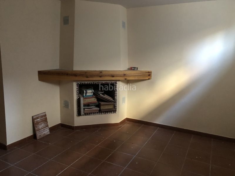 Foto d1038513-6a0c-4ec1-8370-502fa08599ae. Casa adossada amb calefacció aparcament a Lastrilla (La)