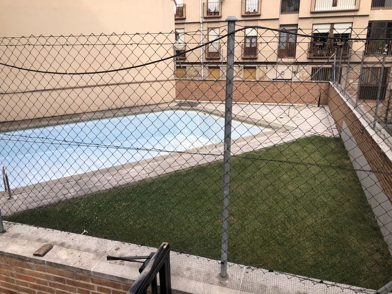 Foto ef75780f-63ed-4871-81ba-d6fa079e075d. Pis amb calefacció aparcament piscina a San Lorenzo - San Marcos Segovia