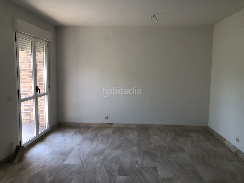 Foto 88a67274-b2a0-45be-8ea7-d33d7f2c2c2f. Casa aparellada amb calefacció aparcament a Lastrilla (La)