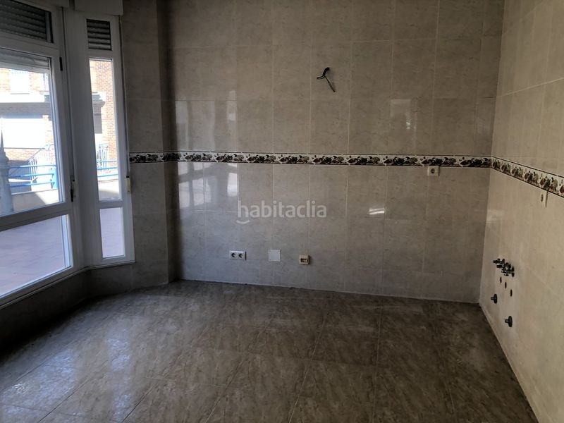 Foto b84c6639-16b5-46a8-825a-aca75871d0b7. Casa aparellada amb calefacció aparcament a Lastrilla (La)