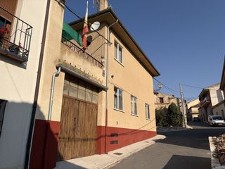 Mas à Roda de Eresma. Casa con patio  en venta roda de eresma segovia beneficiosla sit