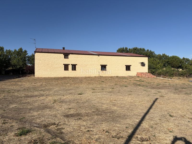 Foto 94a562dc-5299-49ba-b764-4a23823ab128. Casa amb aparcament a Hontanares de Eresma
