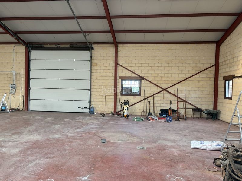 Foto f617ad9f-2dbd-4dff-961a-02fe2b2e12ae. Casa amb aparcament a Hontanares de Eresma