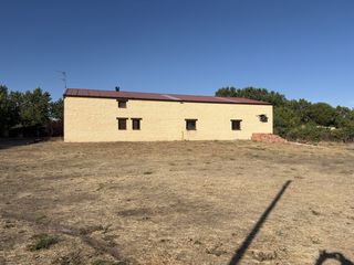 Maison à Hontanares de Eresma. Casa  nave con terreno en venta en hontanares de eresma segovia