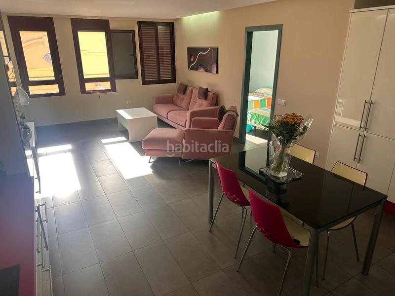 Foto a6f3ff26-21c3-464f-b602-b93b4c5019c6. Edificio en Isleta Palmas de Gran Canaria (Las)