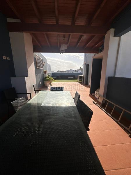 Foto f0116086-34c9-4bcb-88be-9f837f327ff7. Edificio en Isleta Palmas de Gran Canaria (Las)