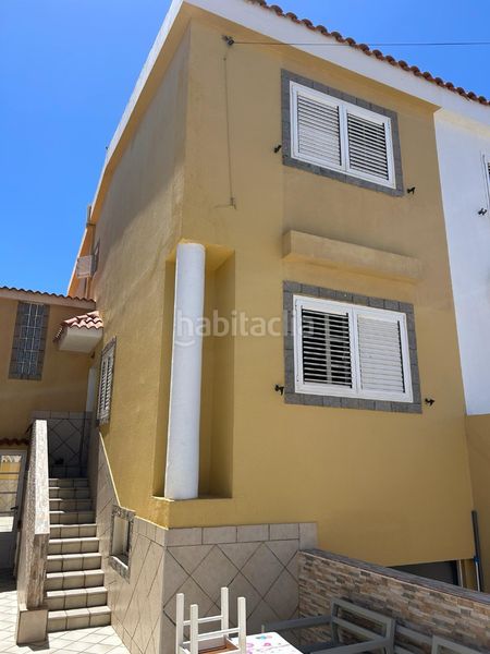 Foto 08c74e3f-57ad-4764-ad25-a641f310a221. Casa aparellada amb aparcament a Playa del Hombre - Taliarte - Salinetas Telde