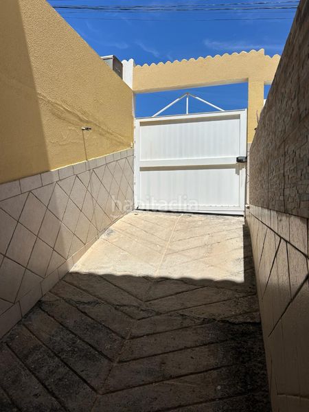 Foto a4cad92e-be06-40e6-bfe4-e96745886a4c. Casa aparellada amb aparcament a Playa del Hombre - Taliarte - Salinetas Telde