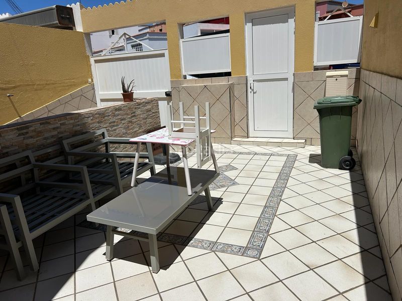 Foto ce44f4bd-d70f-4f90-887c-1c3053816bb7. Casa aparellada amb aparcament a Playa del Hombre - Taliarte - Salinetas Telde