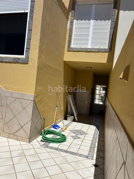 Foto f80edea0-7e85-4dac-b6d8-8b3d24a1a69c. Casa aparellada amb aparcament a Playa del Hombre - Taliarte - Salinetas Telde