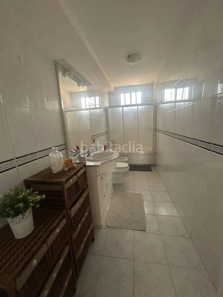 Foto 385a9ca2-e469-4518-907a-e8707364443f. Casa adossada amb xemeneia aparcament a Los Castillos Arucas
