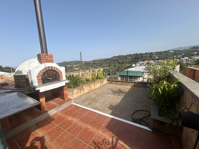 Foto 5e797db9-d280-41ca-8069-28e3ae309bad. Casa adossada amb xemeneia aparcament a Los Castillos Arucas
