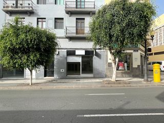 Lloguer Local Comercial en Paseo tom�s morales 69. Se alquila local en la zona de arenales