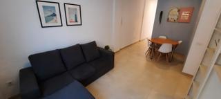 Miete Etagenwohnung  Calle patagonia. Se alquila amplio piso en tafira baja de tres dormitorios.