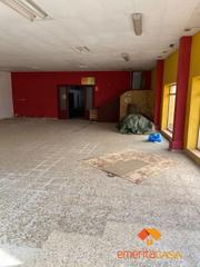 Lloguer Local Comercial a Centro. Méridalocal