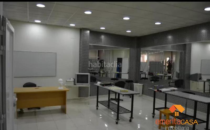 Foto 0f6ec190-fb29-4509-8931-5110e2a4377e. Local comercial local en Almendralejo